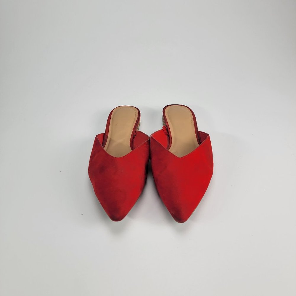 Express Red Slides. Size 7.